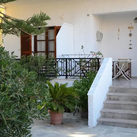 Elizabeth Apartment Palaiochora